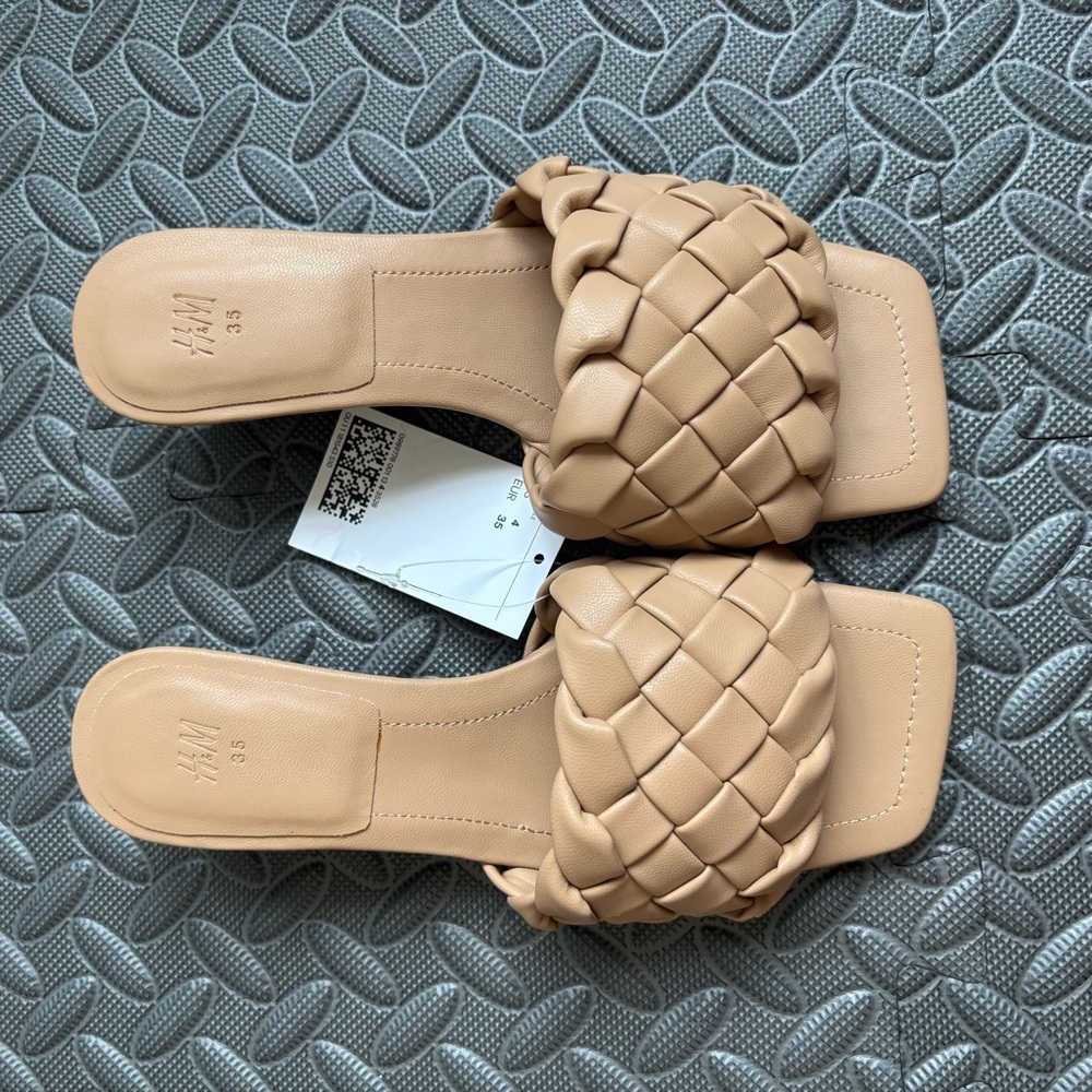 NWT H&M Beige Braided Faux Leather Kitten Heel Open Toe Sandals size 35